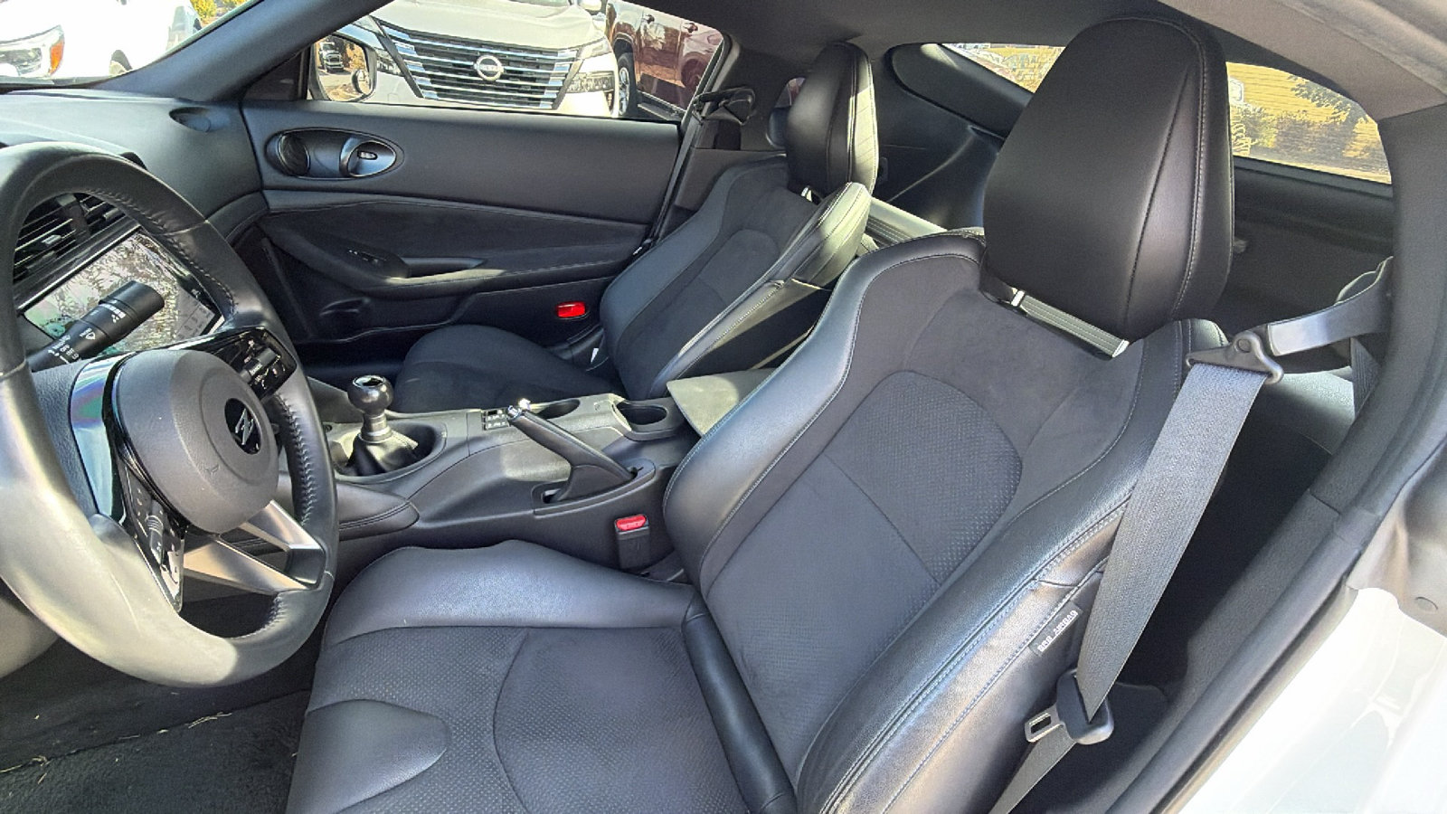 Used 2023 Nissan Z w/ Floor Mat Package (L93) RWD image 17