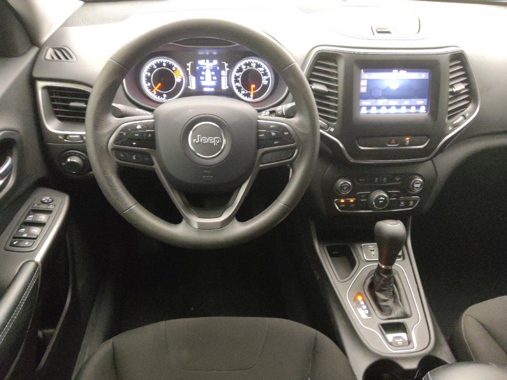 Used 2021 Jeep Cherokee Latitude FWD image 22