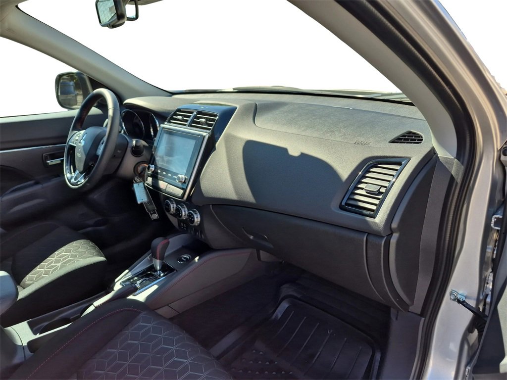 Used 2025 Mitsubishi Outlander Sport LE image 51