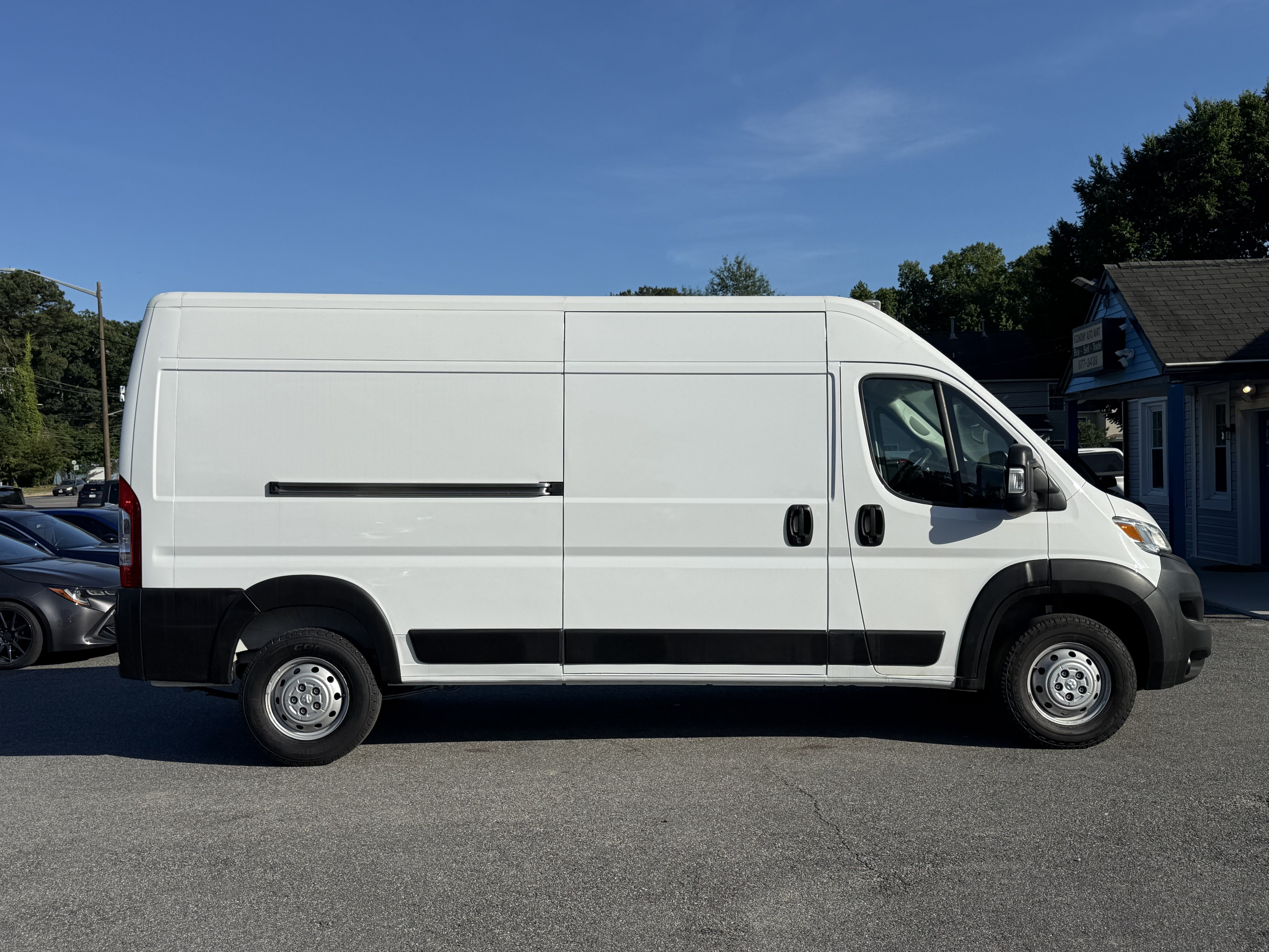 Used 2023 RAM ProMaster 2500 FWD image 7