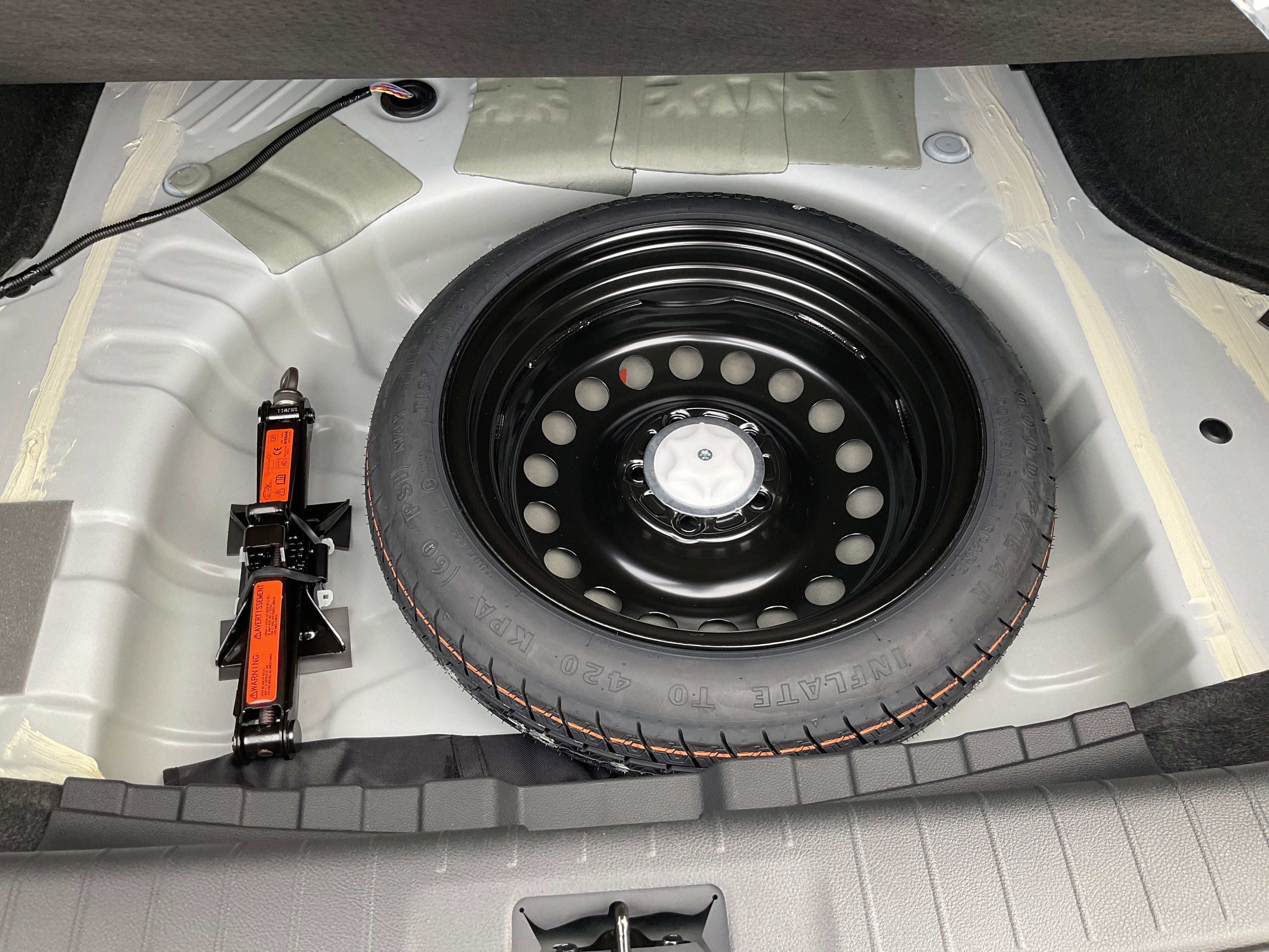 Used 2025 Nissan Sentra SR image 39