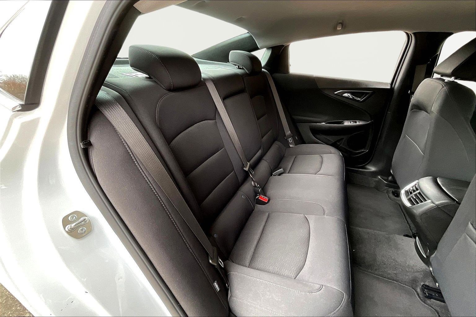 Used 2024 Chevrolet Malibu LT w/ Sport Edition image 25