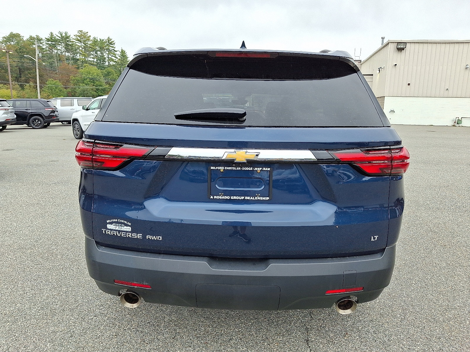 Used 2023 Chevrolet Traverse LT w/ LT Premium Package image 9