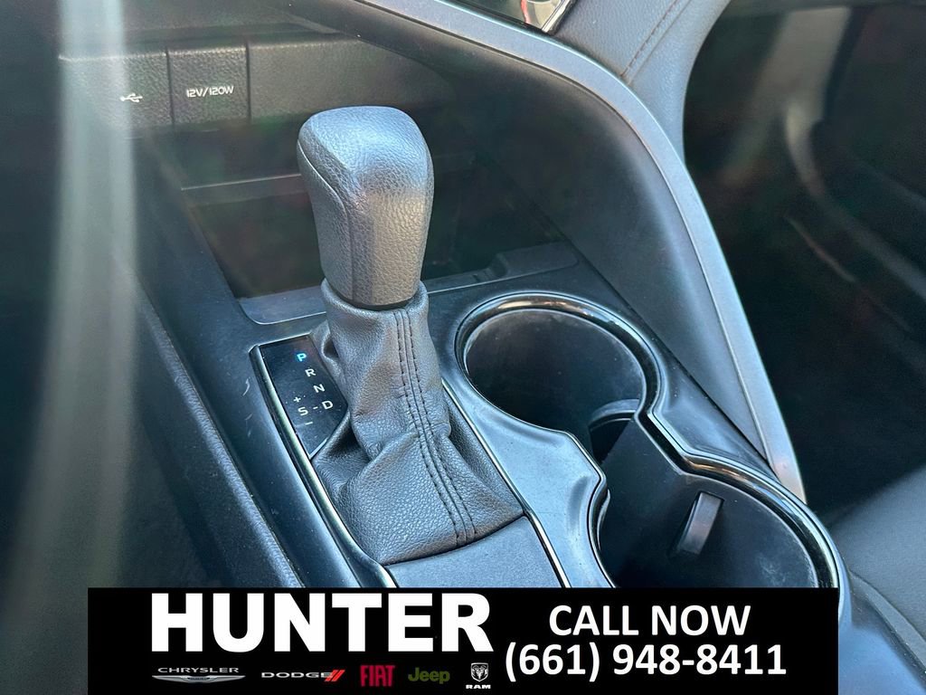 Used 2020 Toyota Camry LE w/ Carpet Mat Package FWD image 30