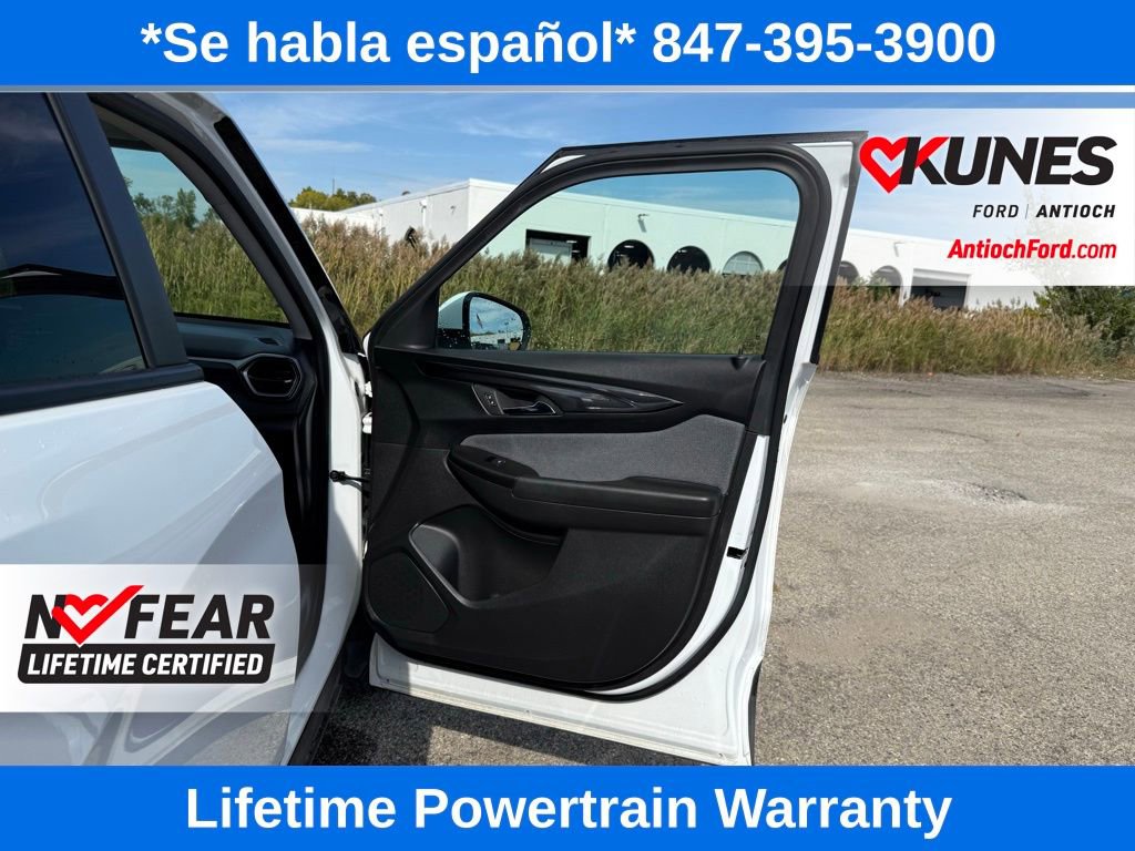Used 2024 Chevrolet TrailBlazer LT w/ Driver Confidence Package image 14