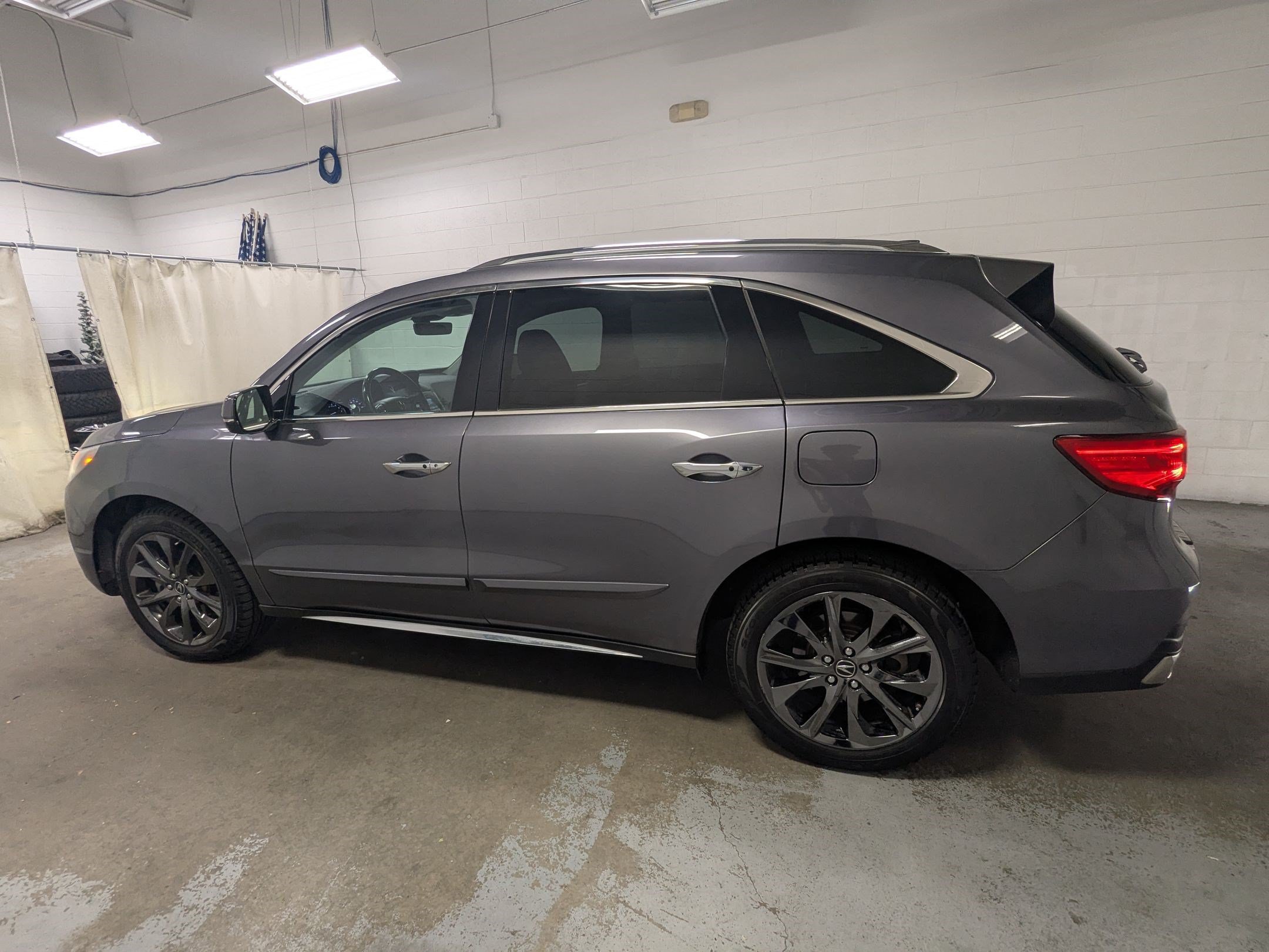 Used 2018 Acura MDX SH-AWD w/ Advance Package image 10