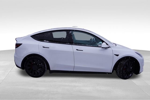 Used 2022 Tesla Model Y Performance image 3