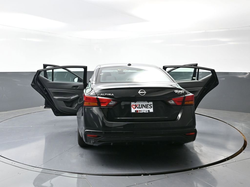 Used 2024 Nissan Altima 2.5 SV image 57