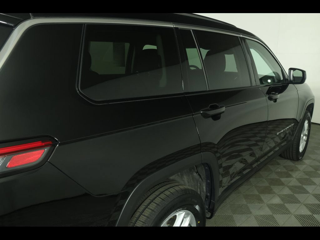 Certified 2023 Jeep Grand Cherokee L Laredo w/ Luxury Tech Group I AWD/4WD image 18