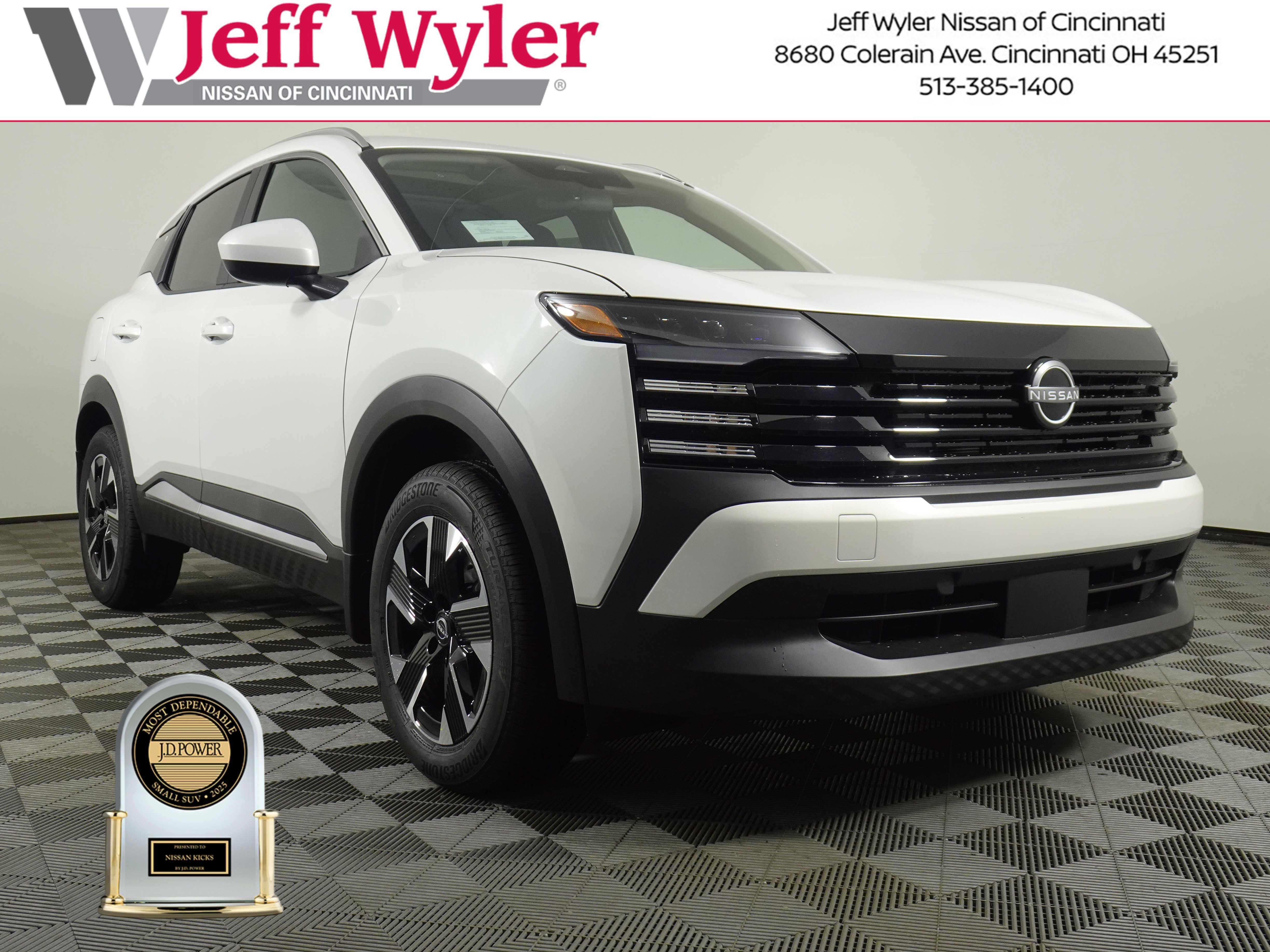 New 2025 Nissan Kicks SV w/ SV Premium Package