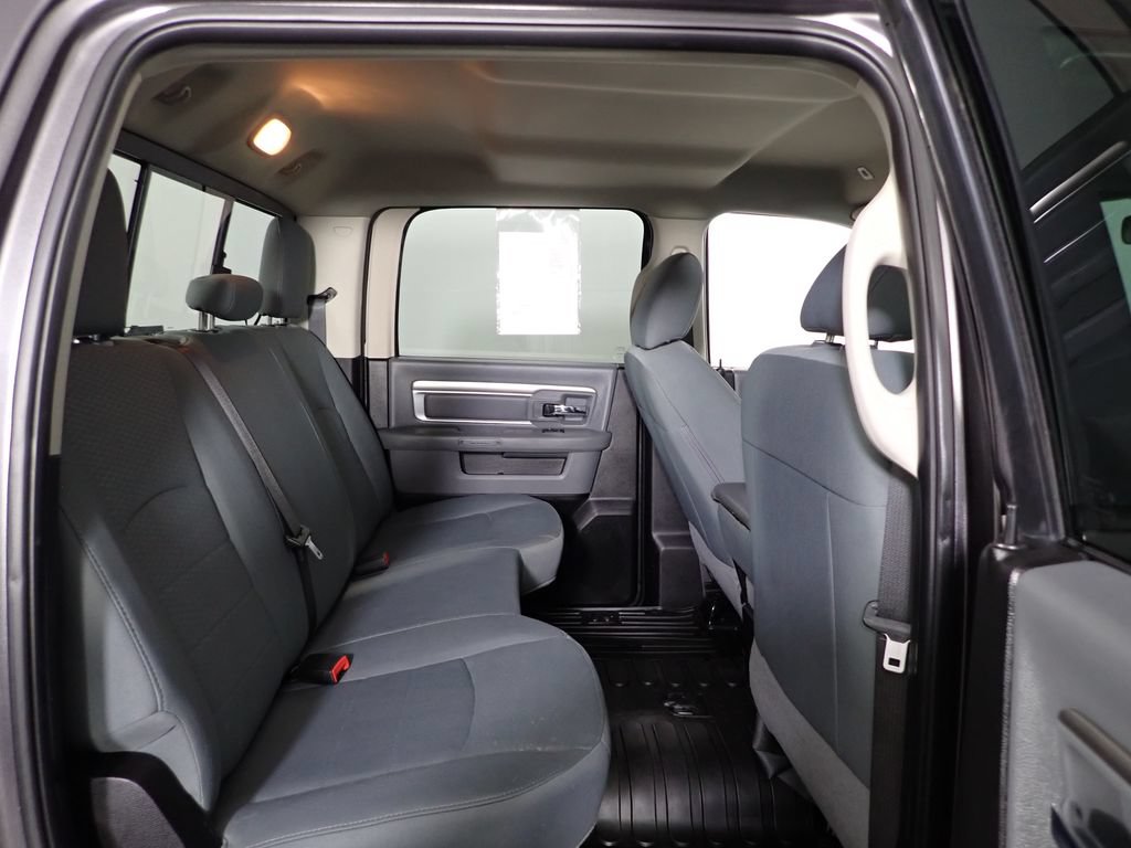 Used 2019 RAM 1500 Classic SLT w/ Protection Group AWD/4WD image 32