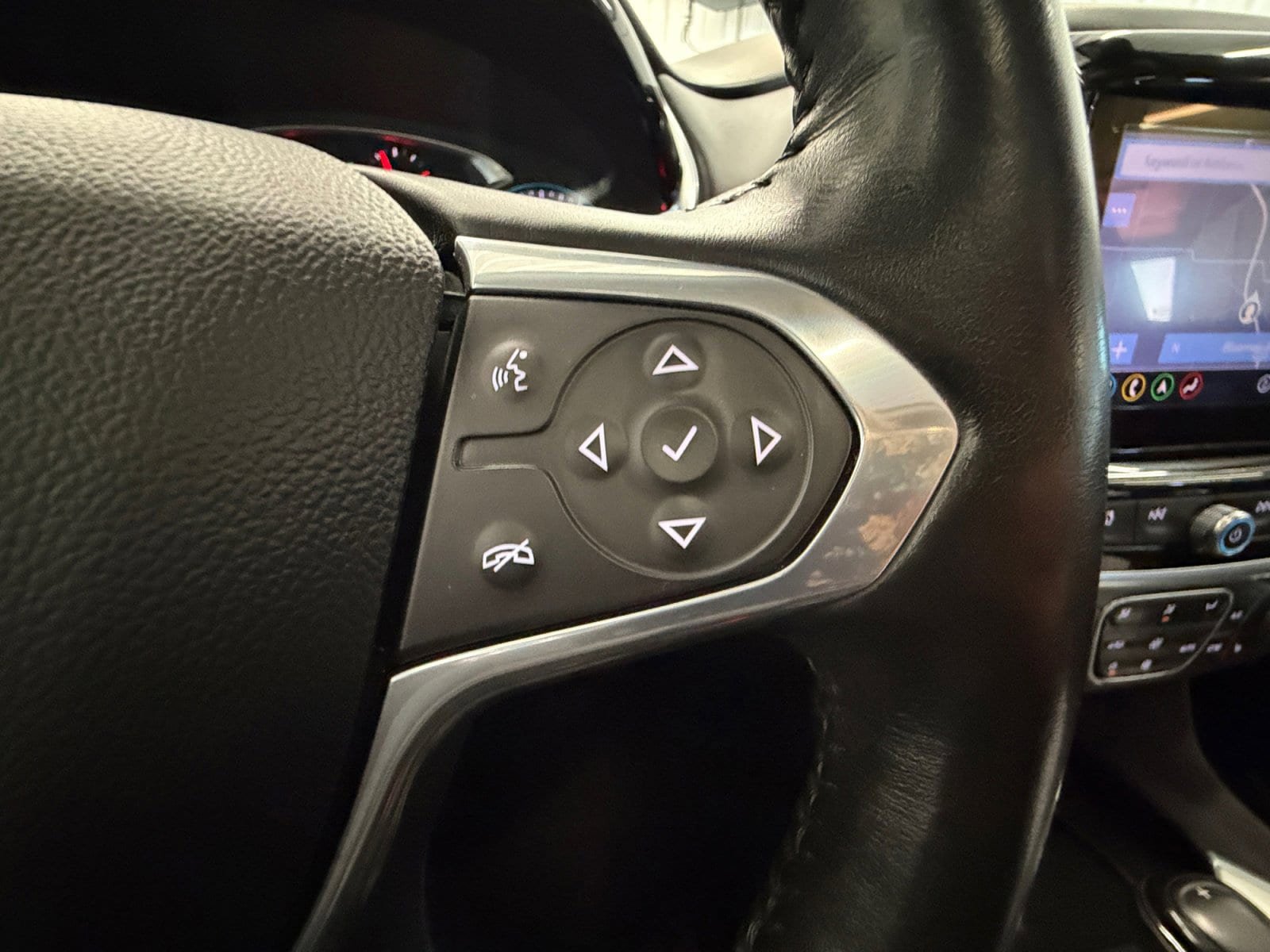 Used 2020 Chevrolet Traverse High Country w/ LPO, Floor Liner Package AWD/4WD image 19