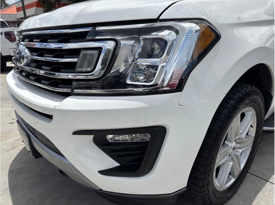Used 2020 Ford Expedition XLT w/ Equipment Group 202A AWD/4WD image 48