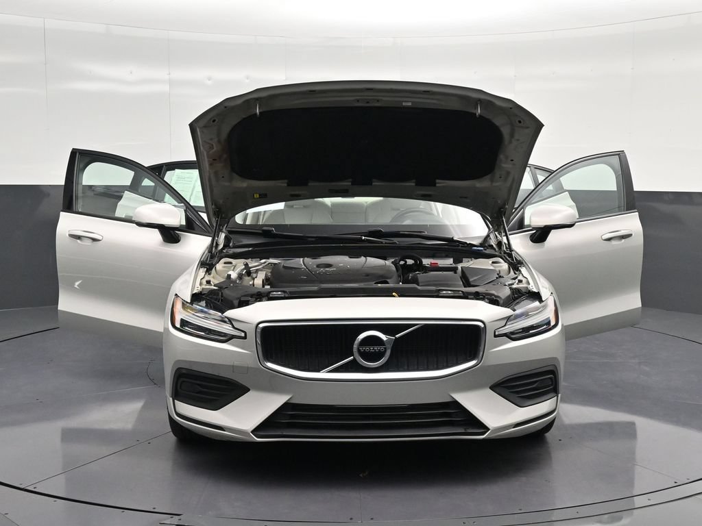 Used 2020 Volvo S60 T5 Momentum FWD image 28