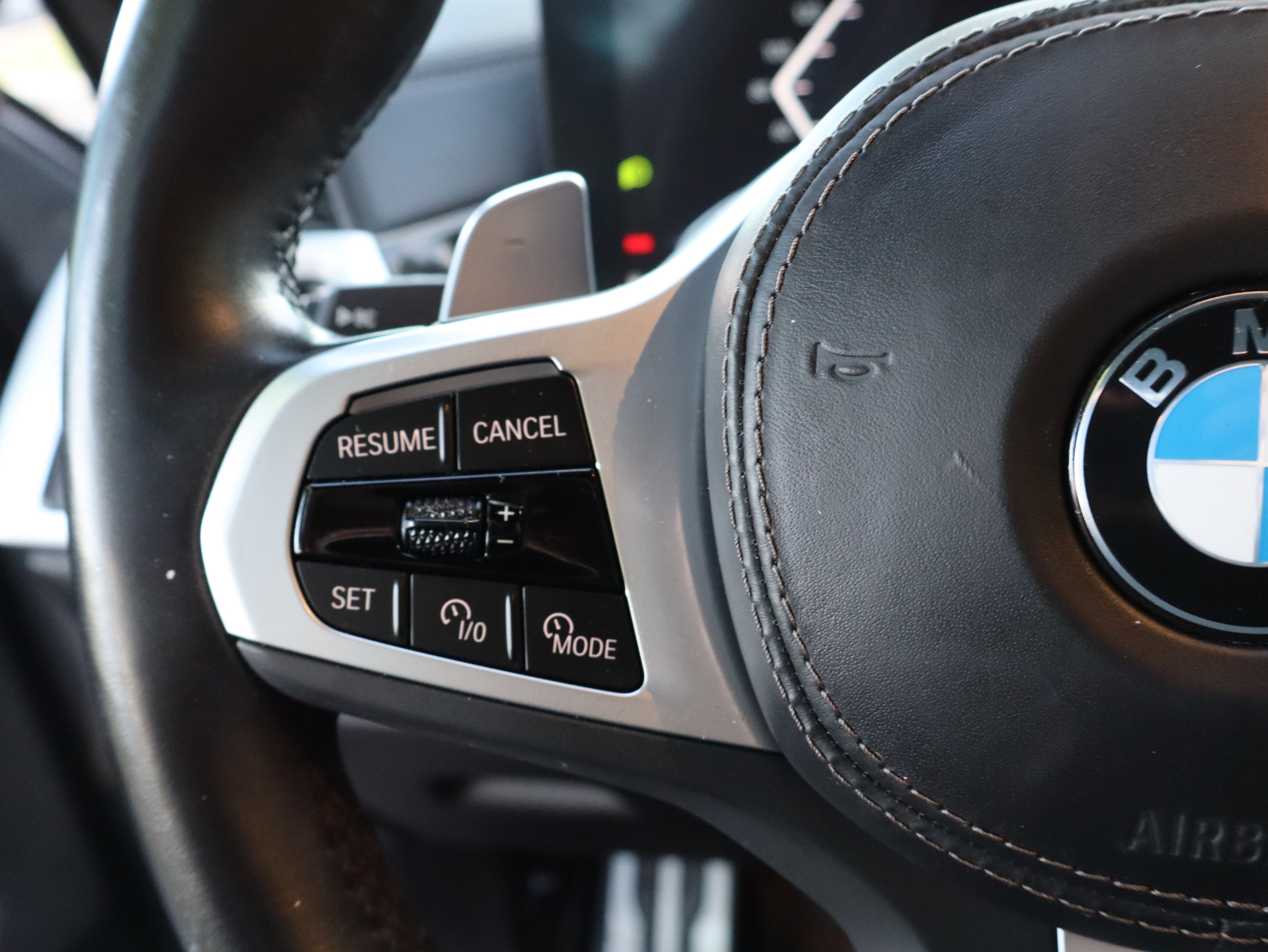 Used 2023 BMW X7 xDrive40i w/ Executive Package AWD/4WD image 25