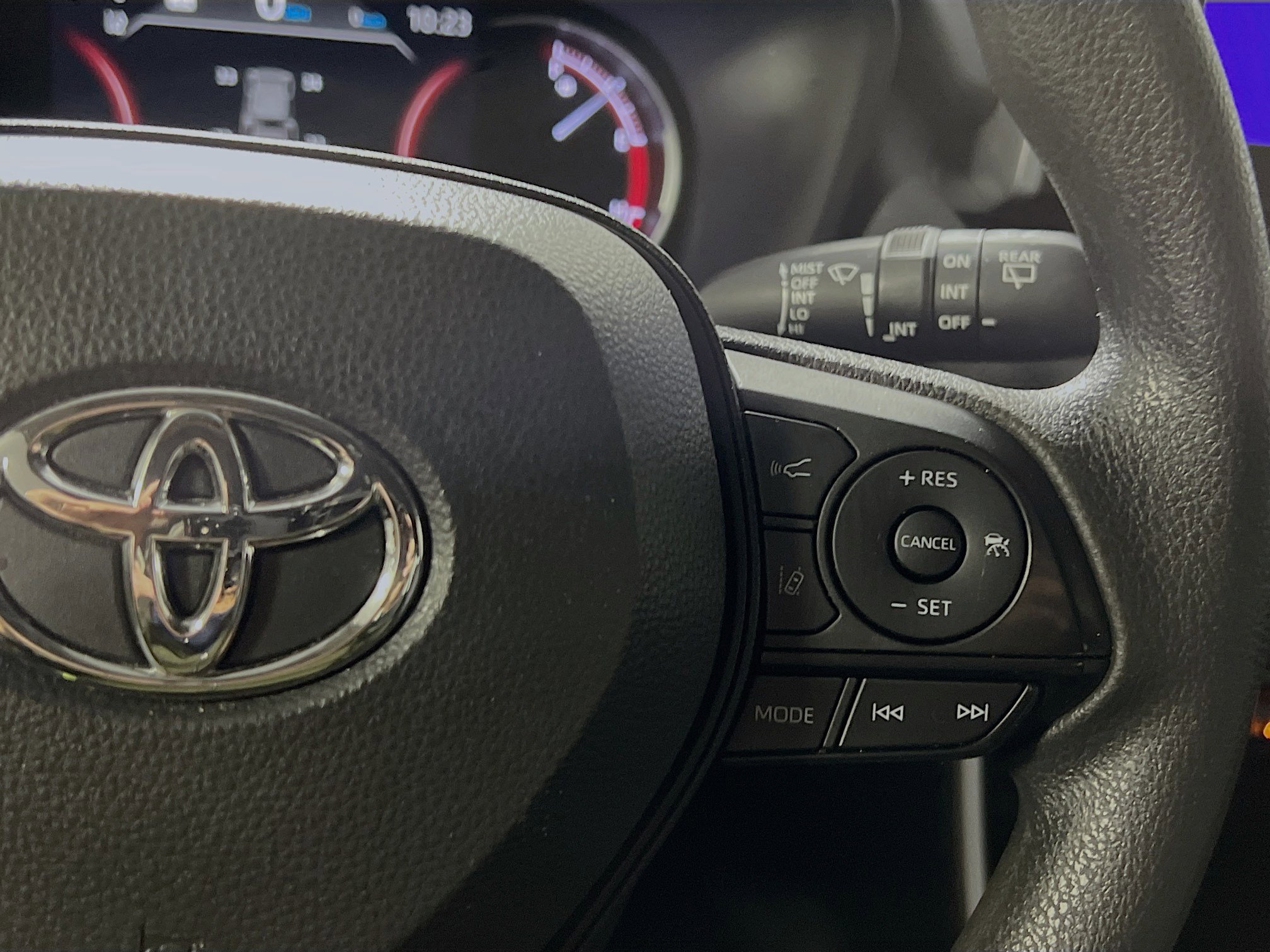 Used 2023 Toyota RAV4 XLE w/ Convenience Package image 20