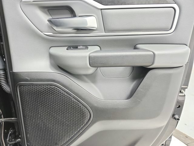 Used 2020 RAM 1500 Big Horn AWD/4WD image 40