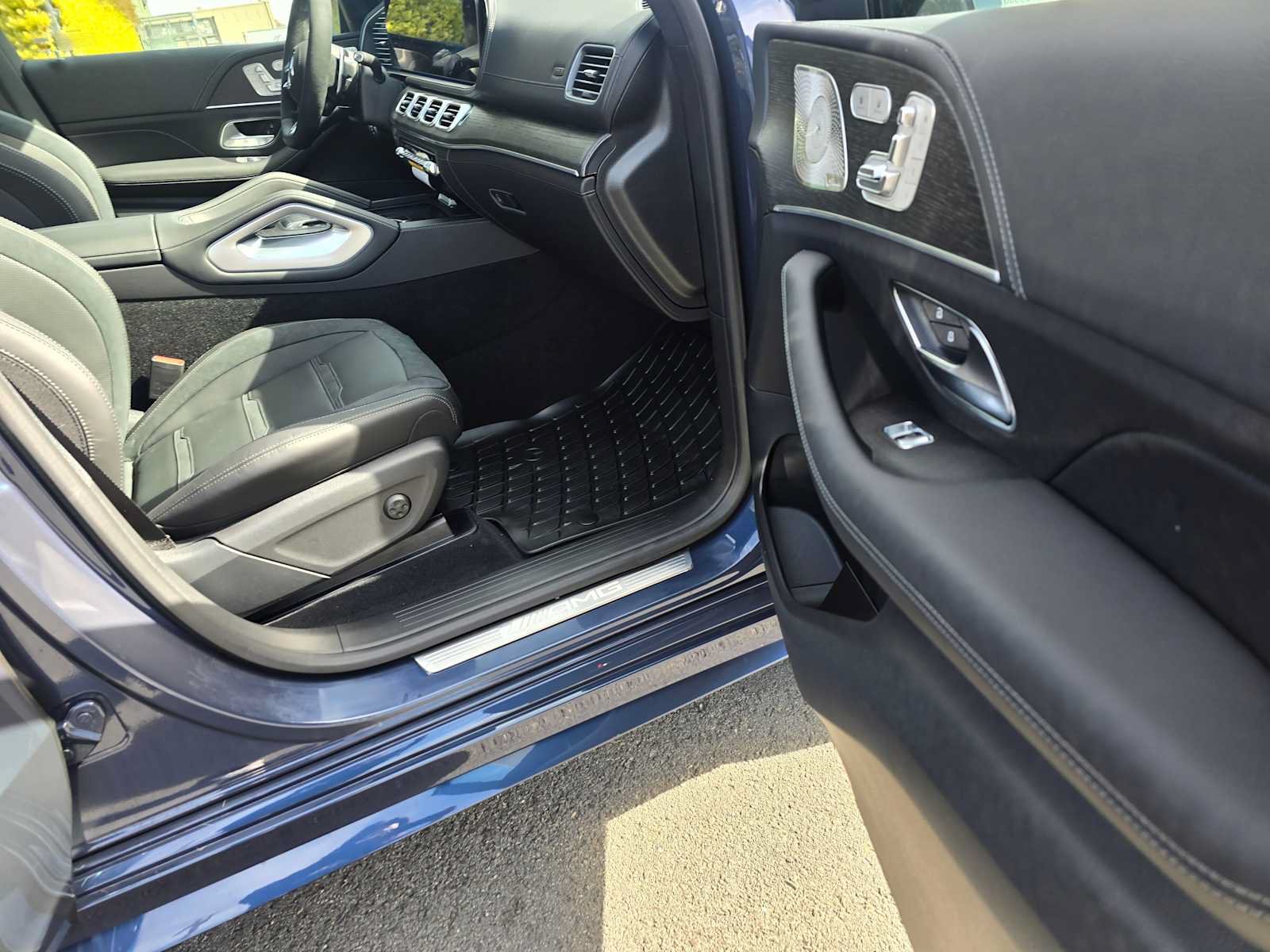 New 2026 Mercedes-Benz GLE 53 AMG 4MATIC Coupe image 11