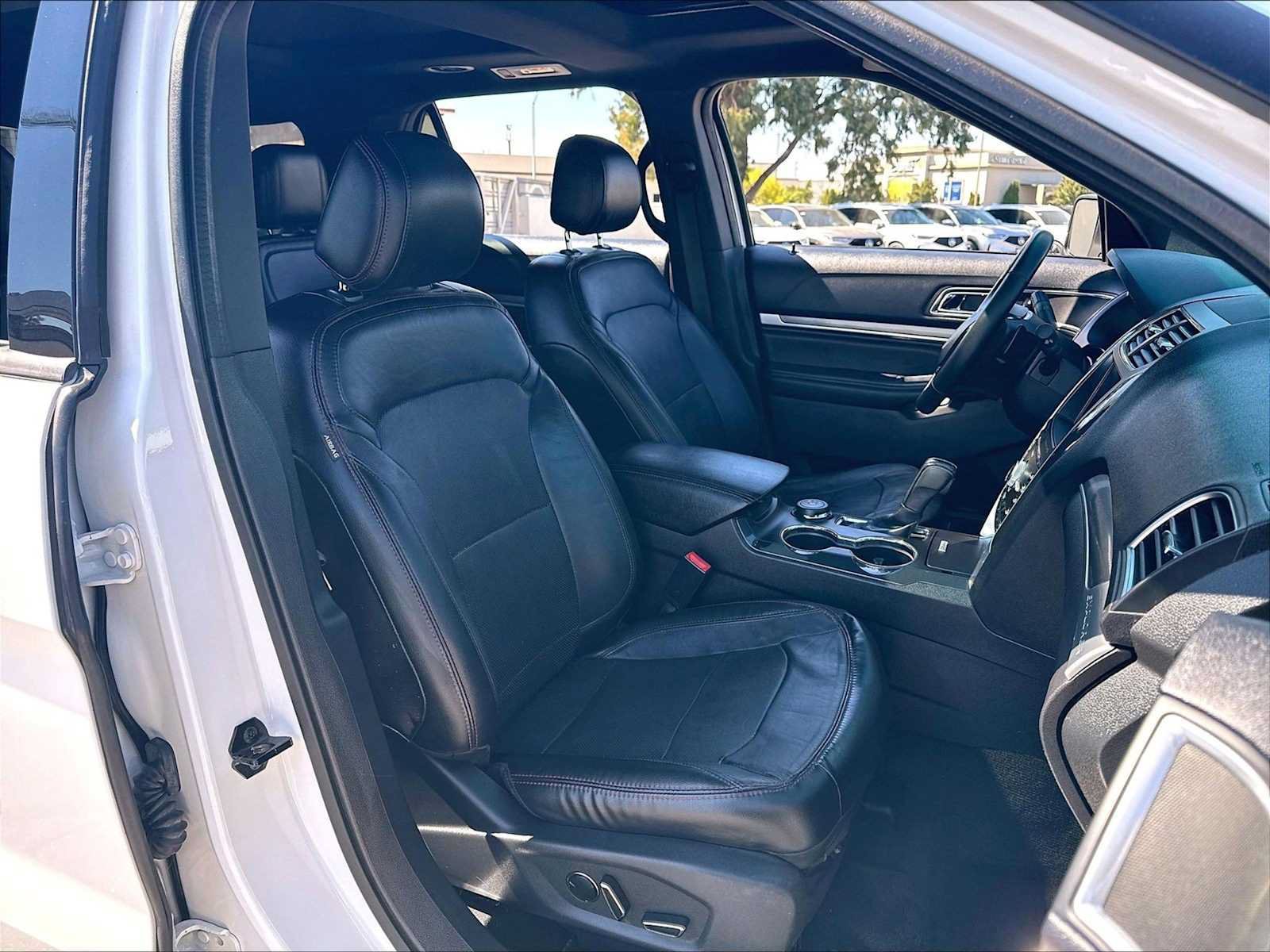Used 2016 Ford Explorer Sport w/ Equipment Group 401A AWD/4WD image 10