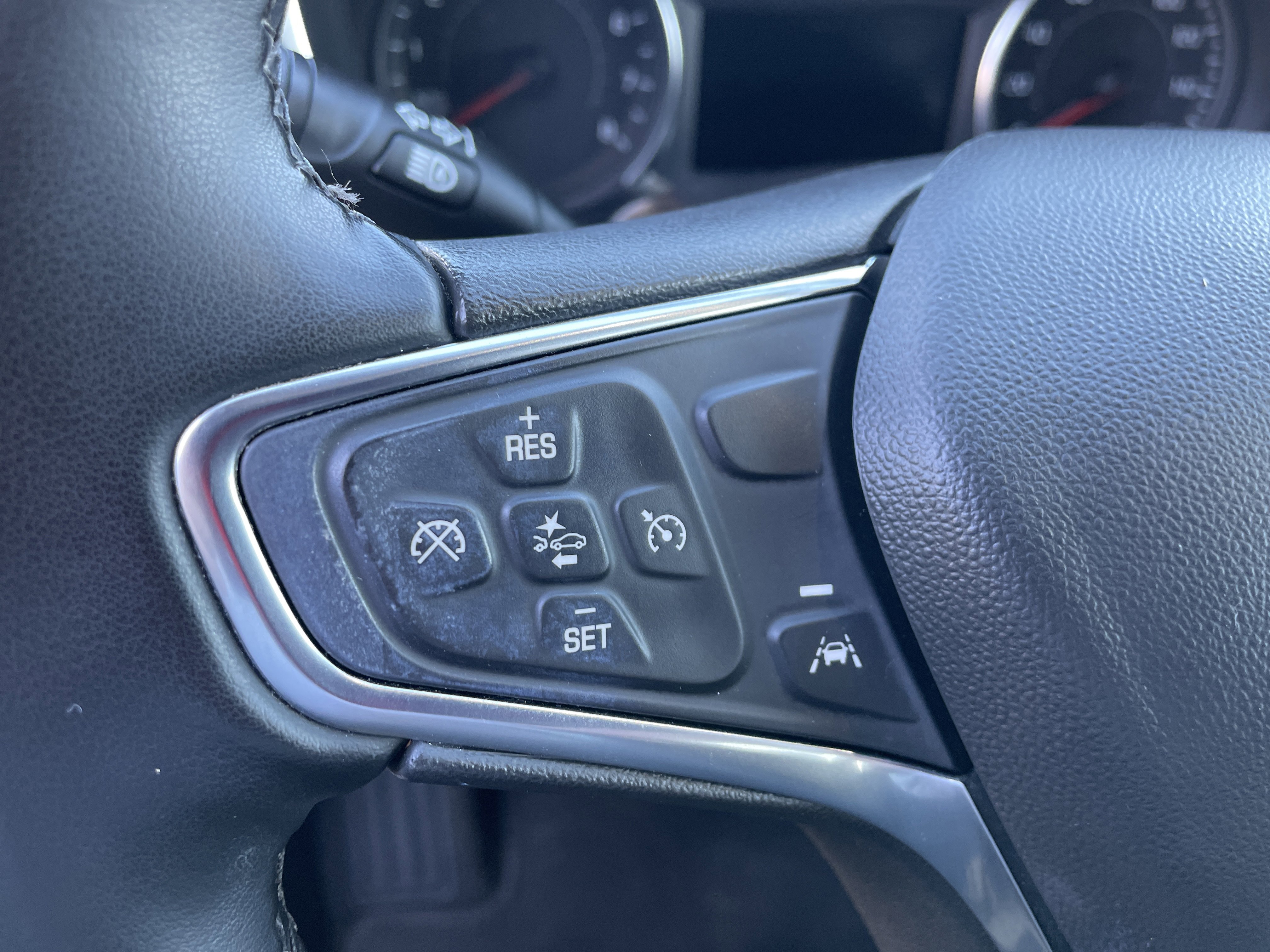 Certified 2024 Chevrolet Equinox LT image 30