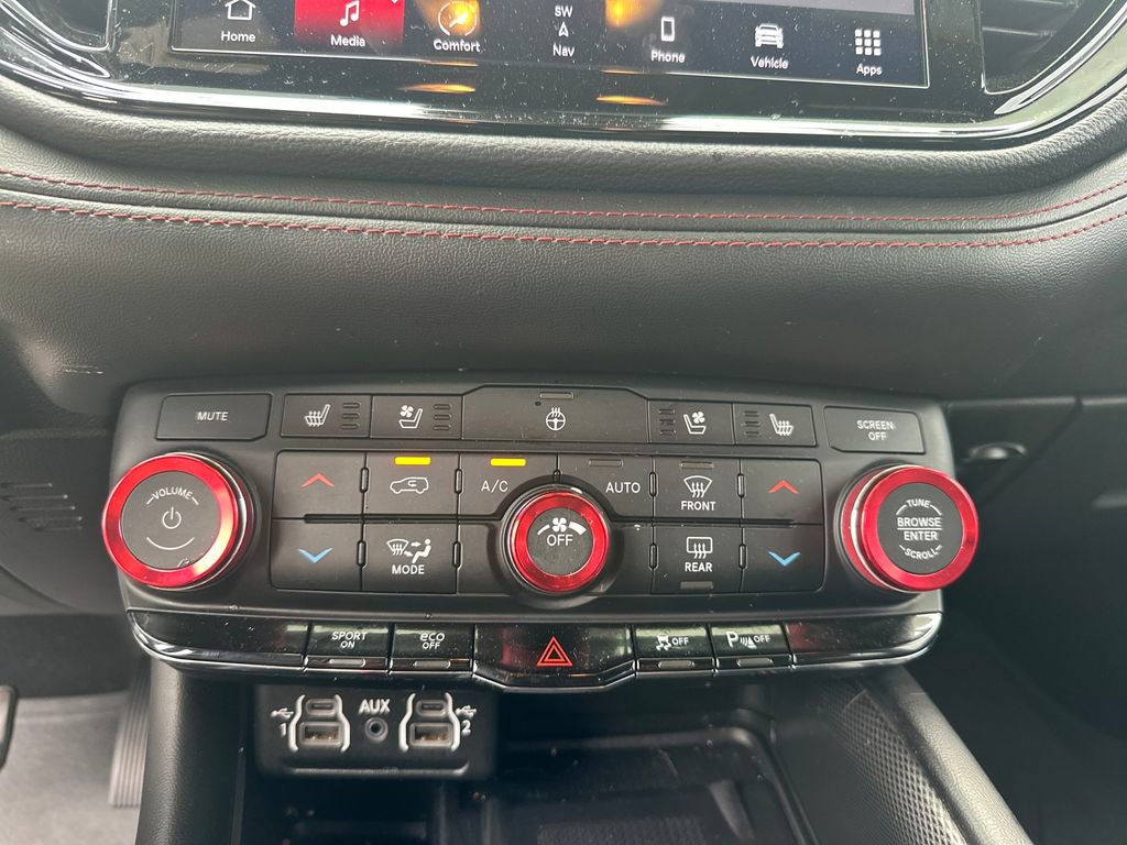 Used 2023 Dodge Durango R/T AWD/4WD image 17