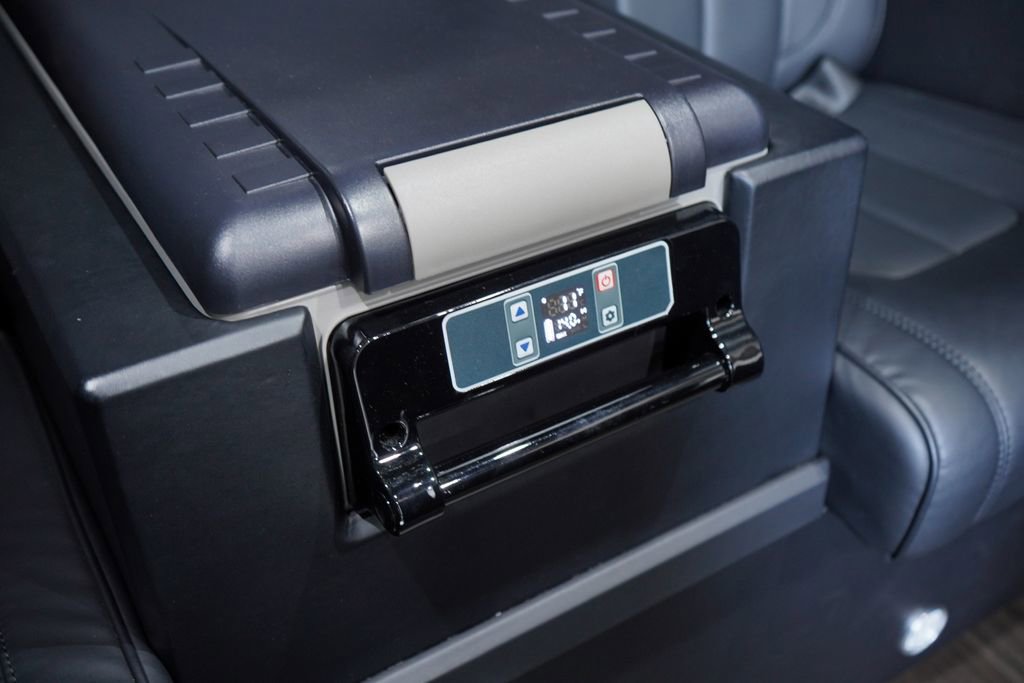 Used 2022 Mercedes-Benz Sprinter 2500 image 13