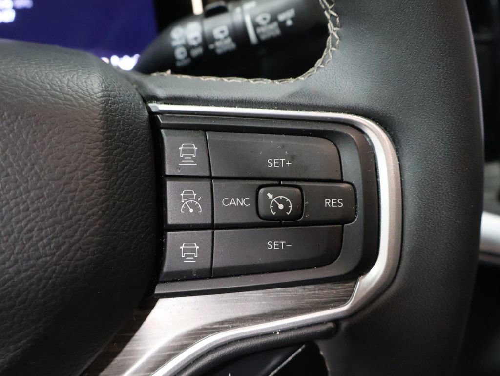 Certified 2024 Jeep Wagoneer Series II image 33