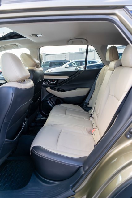 Used 2020 Subaru Outback Limited image 12