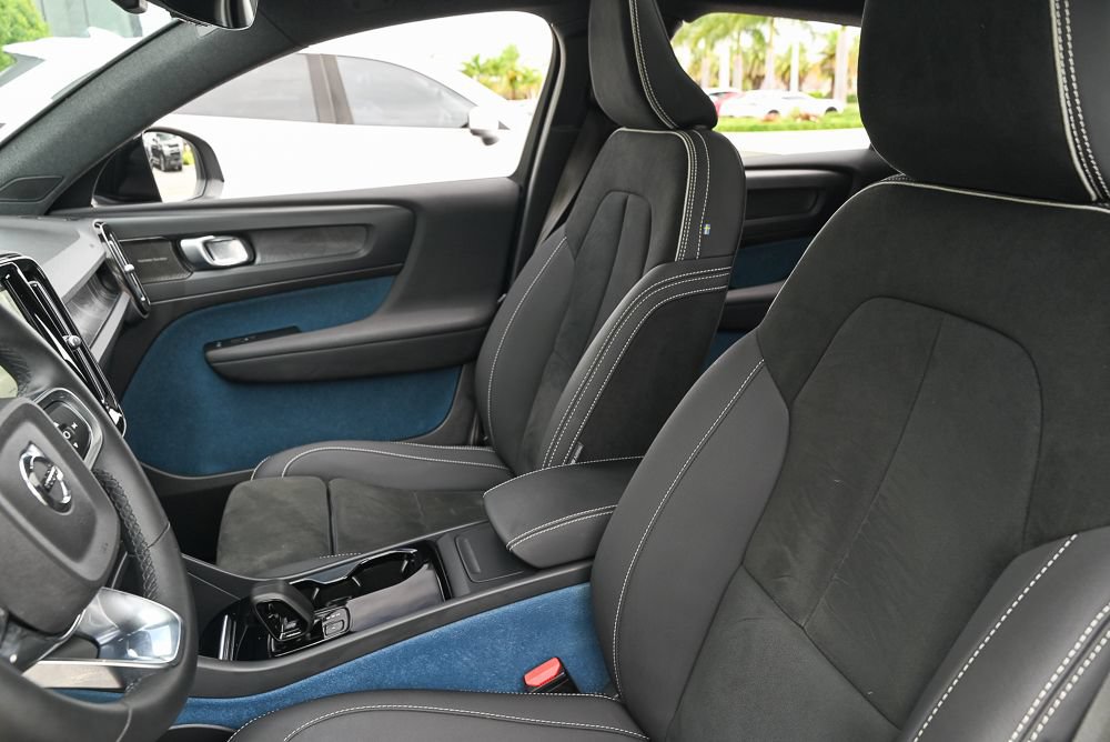 Used 2023 Volvo C40 P8 Recharge Ultimate AWD/4WD image 13