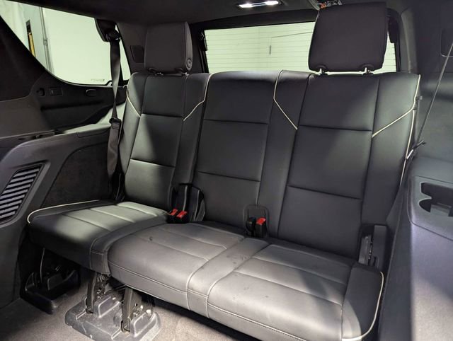 Used 2026 Cadillac Escalade Luxury image 9