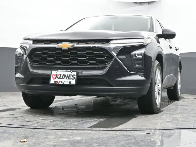 Used 2024 Chevrolet Trax LS image 39