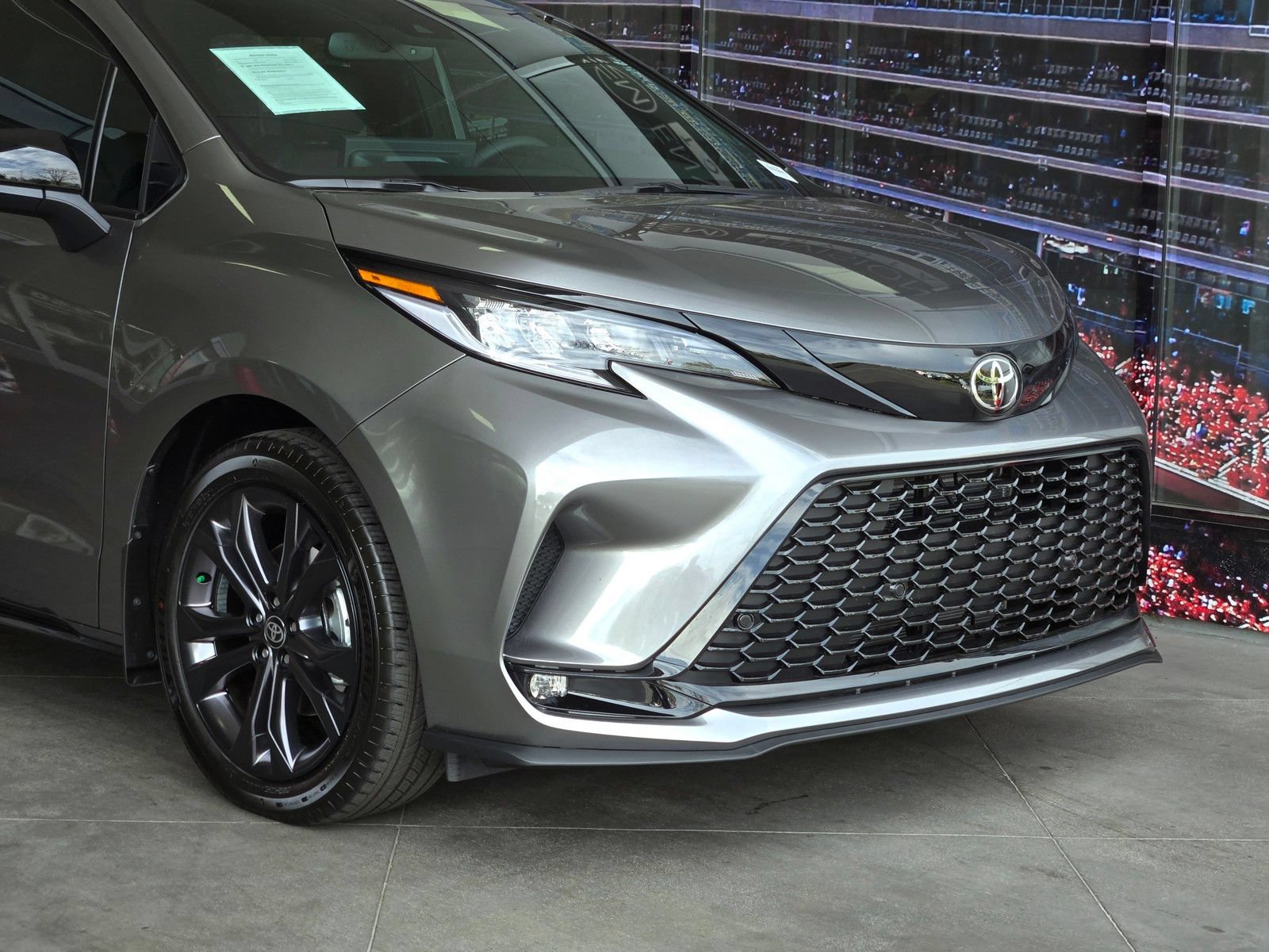 Certified 2026 Toyota Sienna XSE FWD image 2