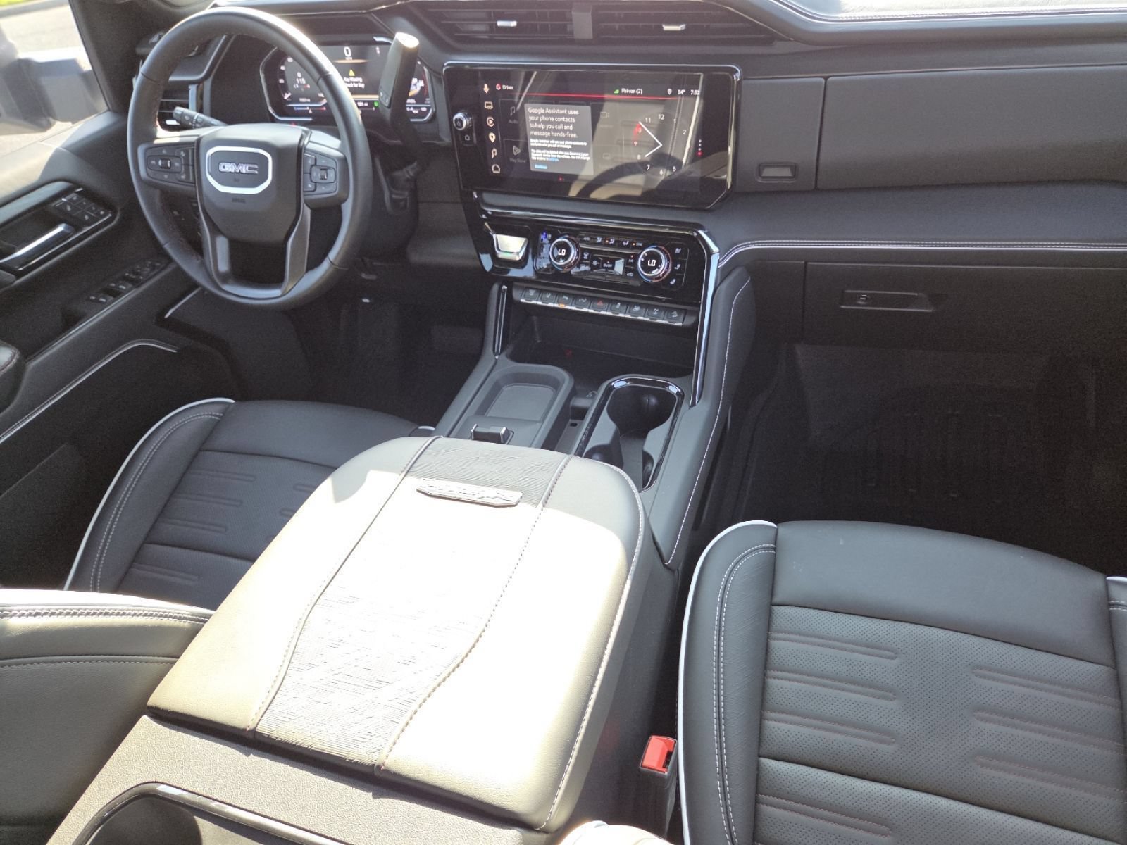 Used 2025 GMC Sierra 2500 AT4X AWD/4WD image 33