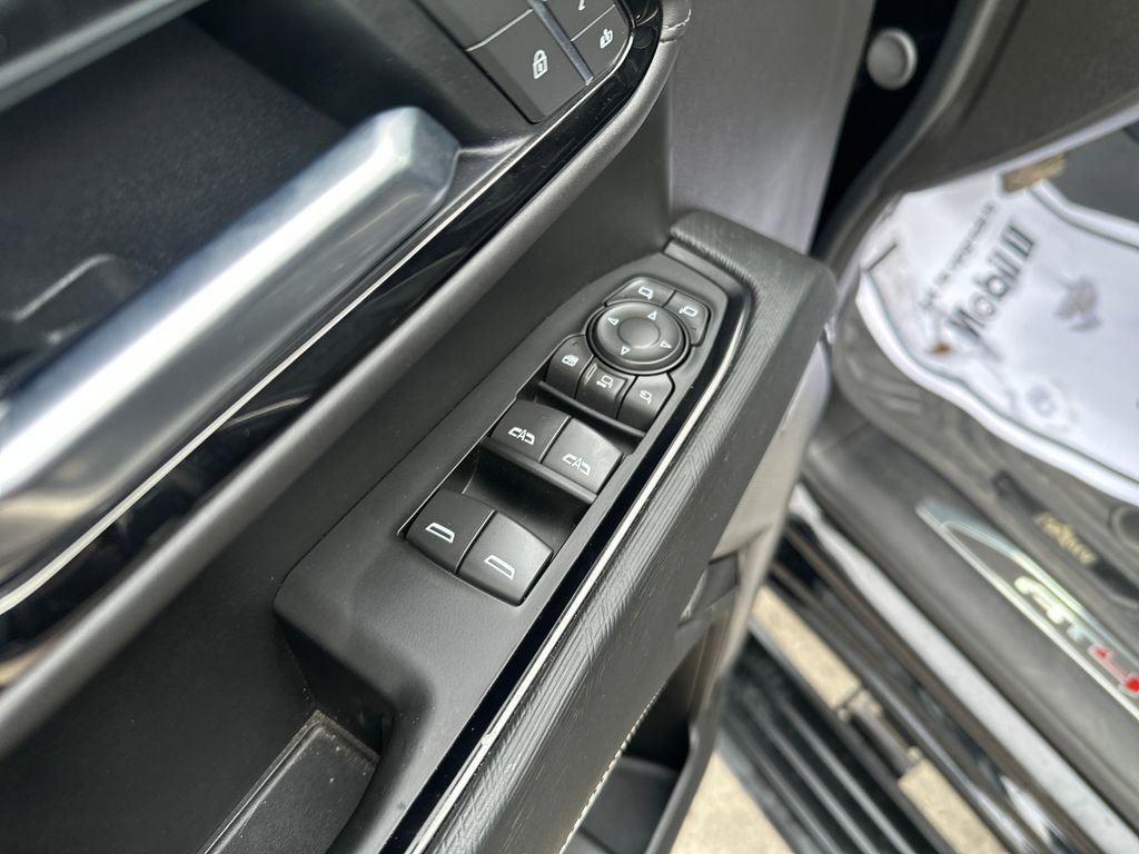 Used 2025 GMC Sierra 2500 AT4X w/ AT4X AEV Edition image 11