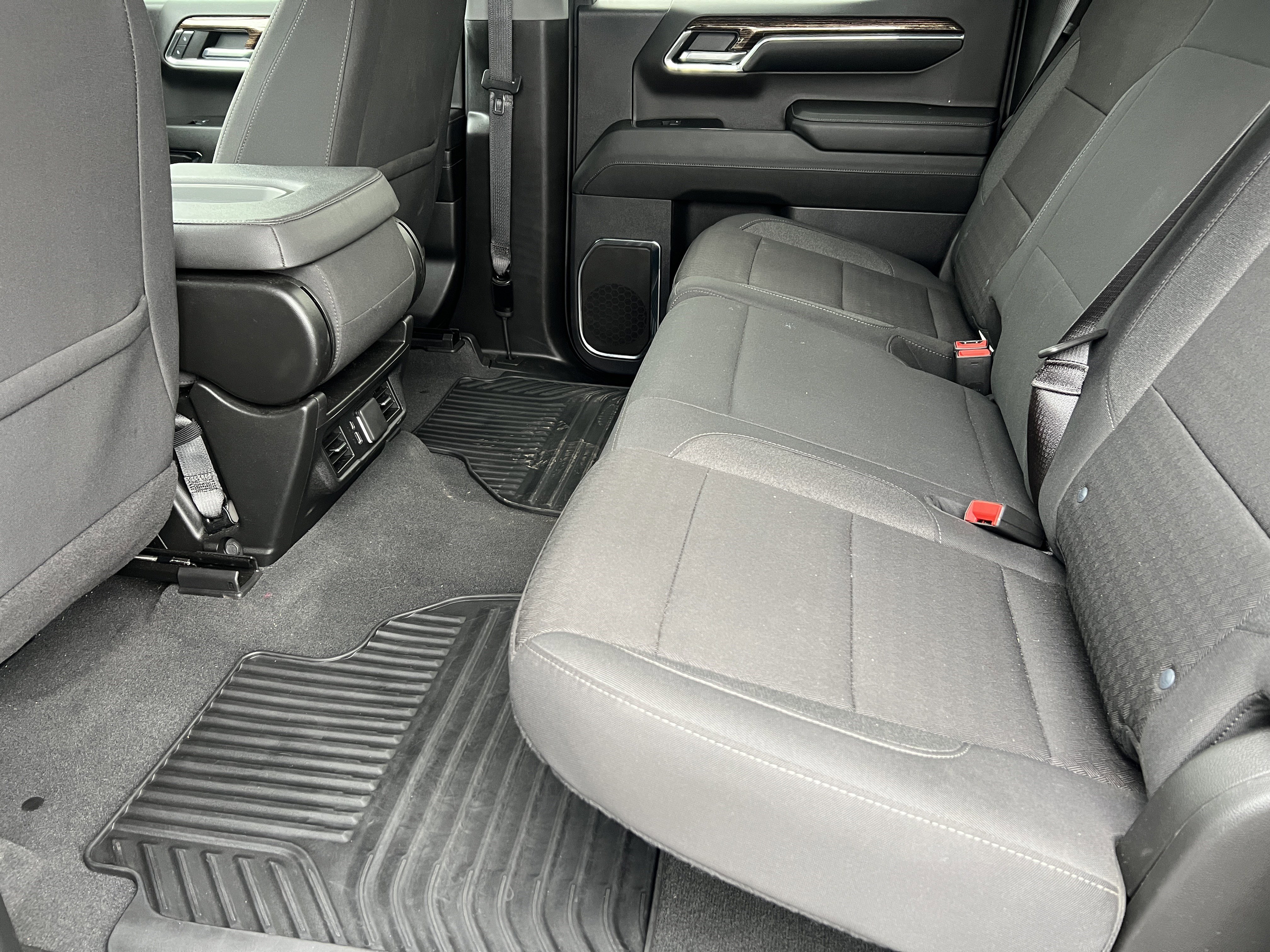 Used 2024 GMC Sierra 1500 SLE w/ Preferred Package image 16