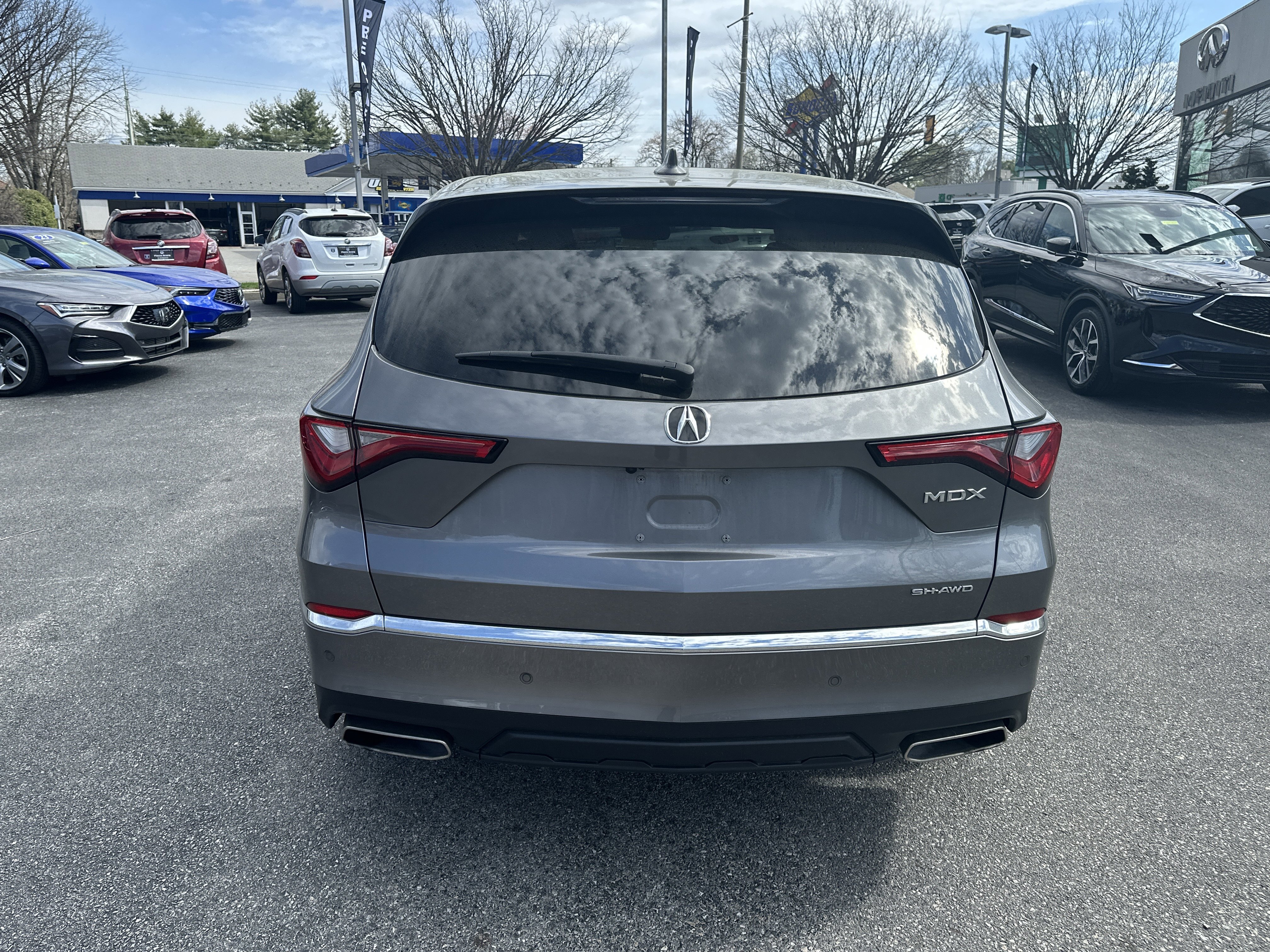 Certified 2023 Acura MDX SH-AWD w/ Technology Package image 5