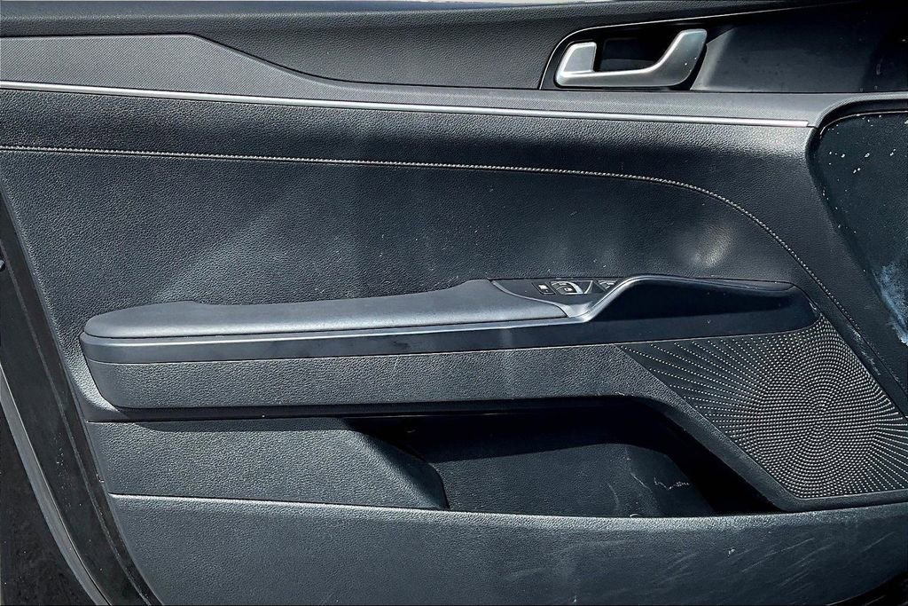 Used 2025 Kia K5 LXS image 17