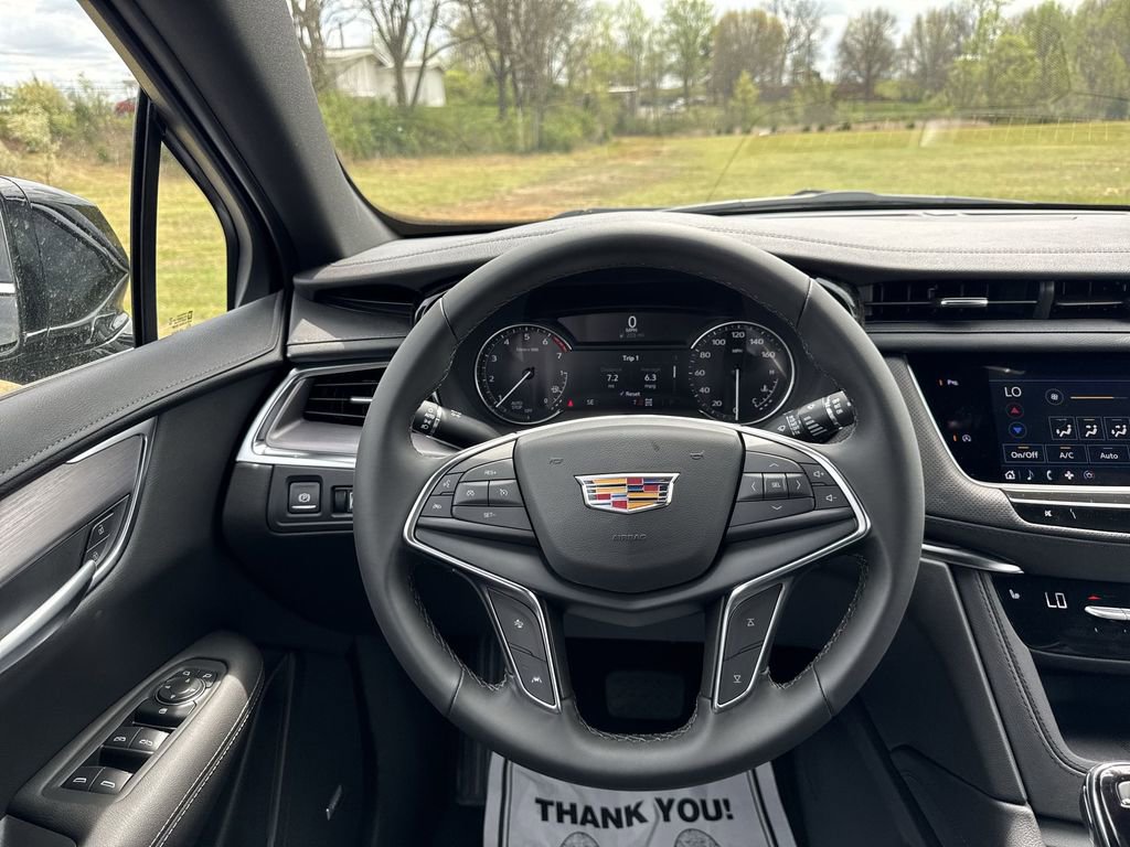 New 2026 Cadillac XT5 Luxury image 14