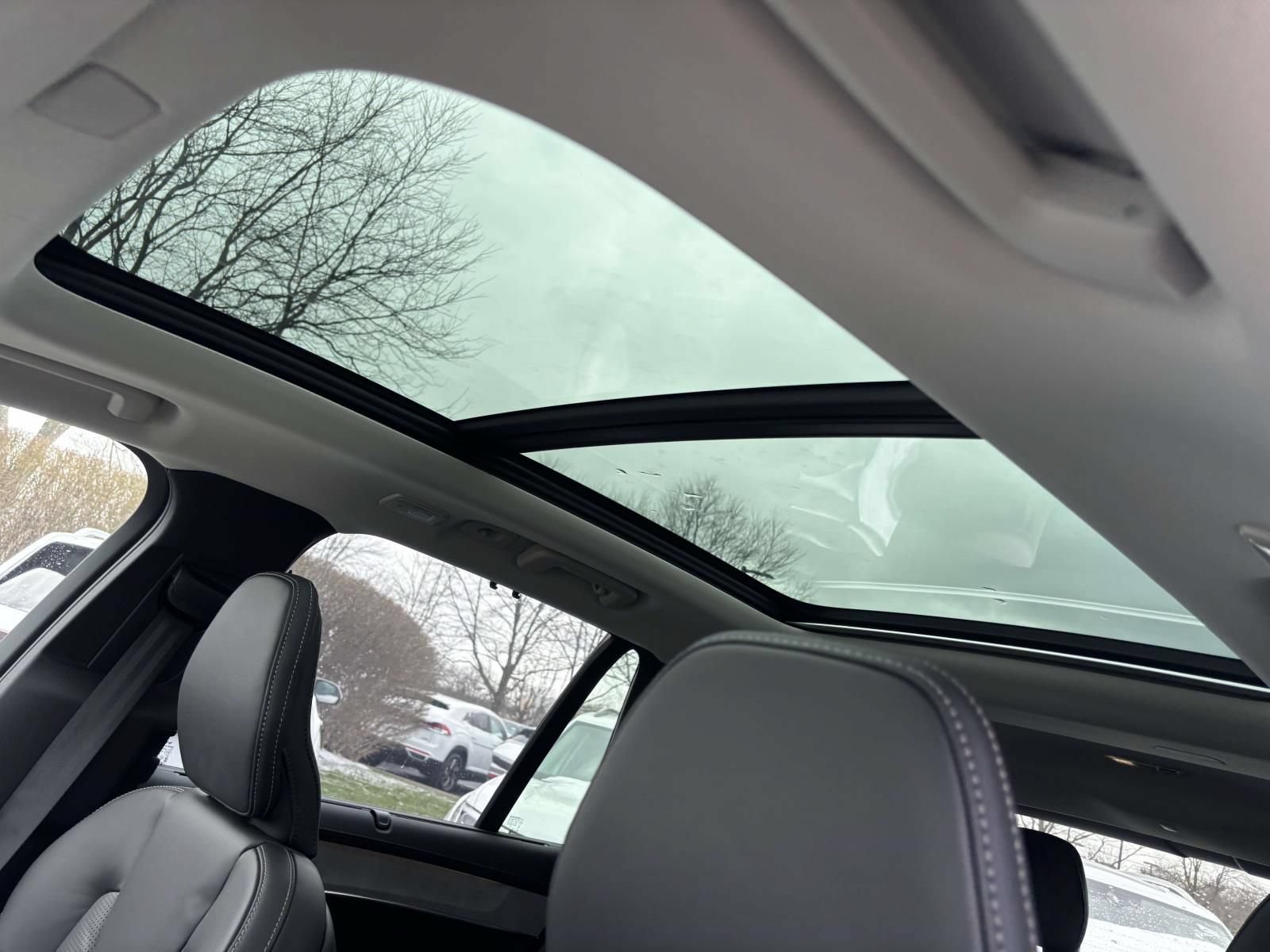 New 2026 Volvo XC90 B6 Ultra w/ Protection Package Premier AWD/4WD image 25