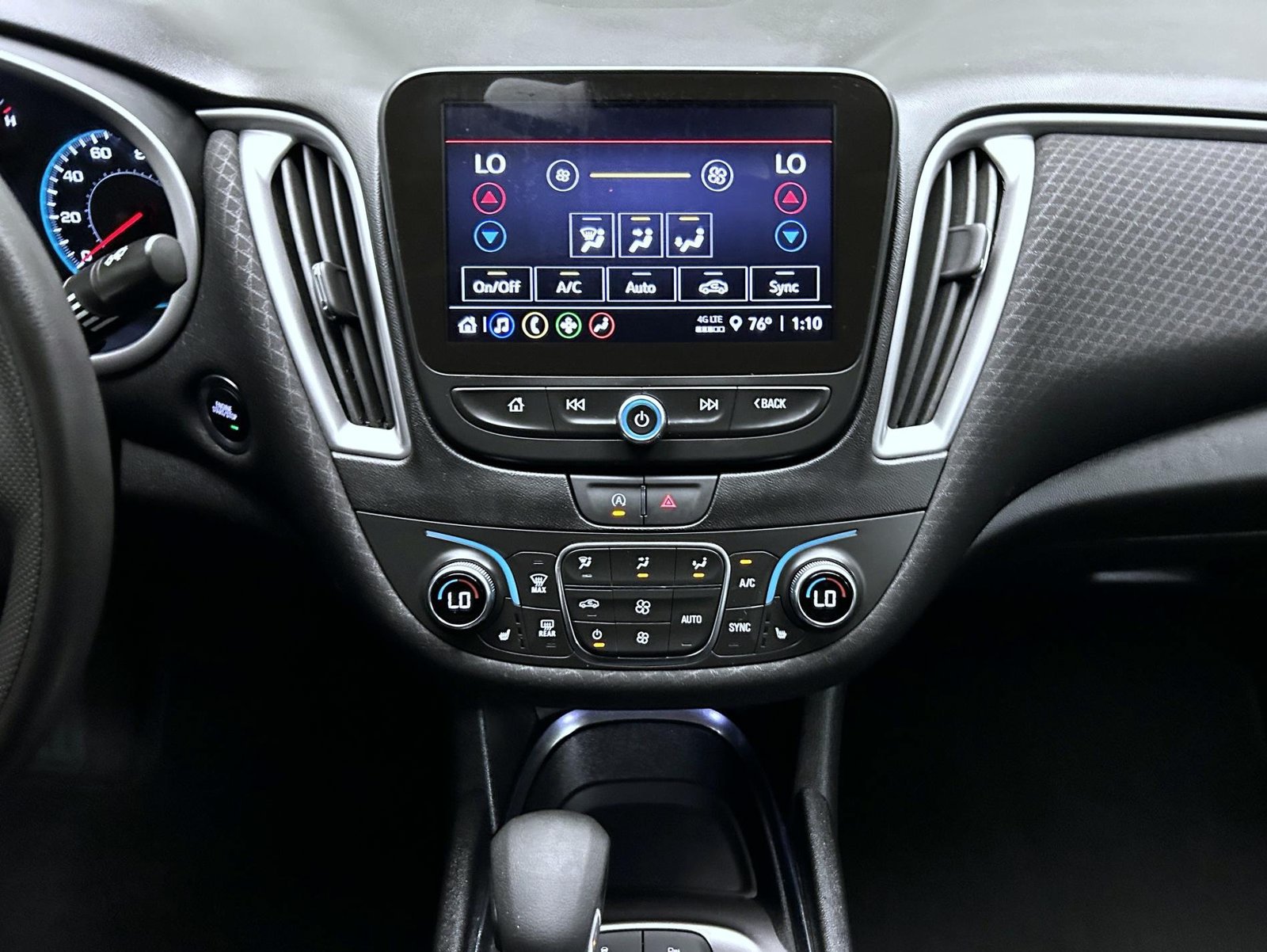 Used 2025 Chevrolet Malibu LT FWD image 13
