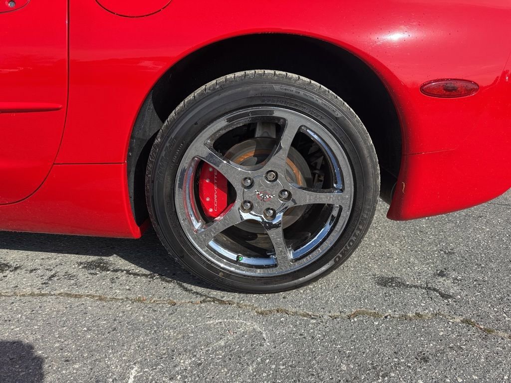 Used 1998 Chevrolet Corvette Coupe w/ Roof Pkg image 20