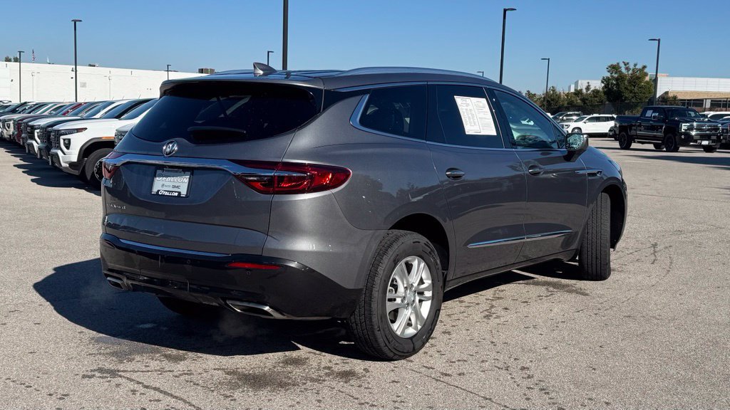 Used 2020 Buick Enclave Essence FWD image 2