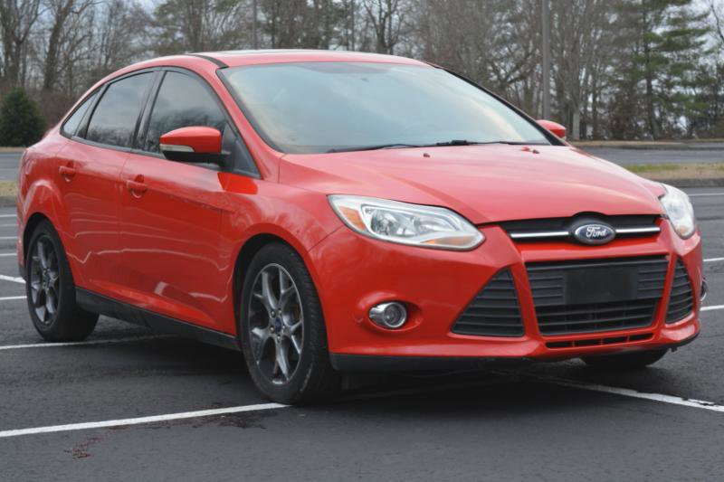 Used 2014 Ford Focus SE w/ Equipment Group 201A image 3