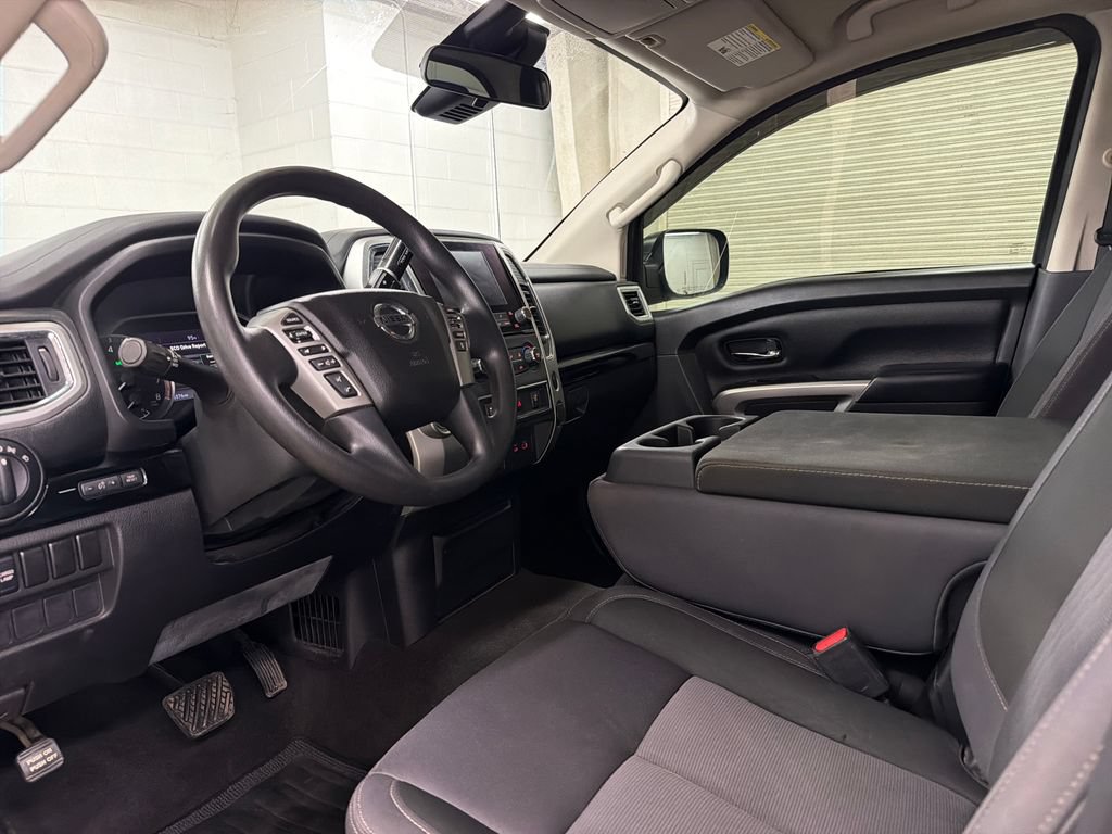Used 2020 Nissan Titan SV w/ Accessory Utility Package RWD image 6