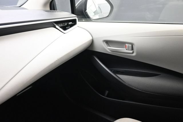 Used 2025 Toyota Corolla LE FWD image 10