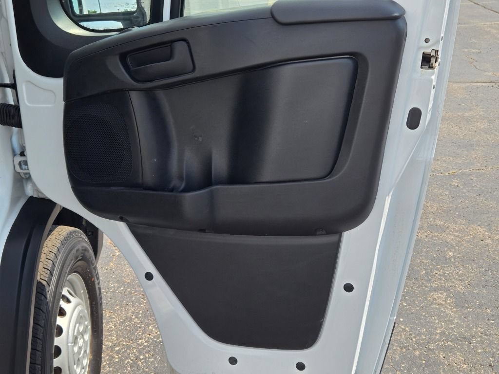 Used 2026 RAM ProMaster 2500 w/ Convenience Group FWD image 4