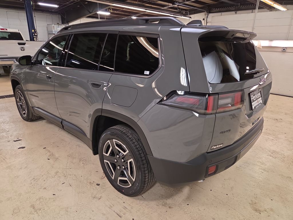 New 2026 Jeep Cherokee Laredo image 5