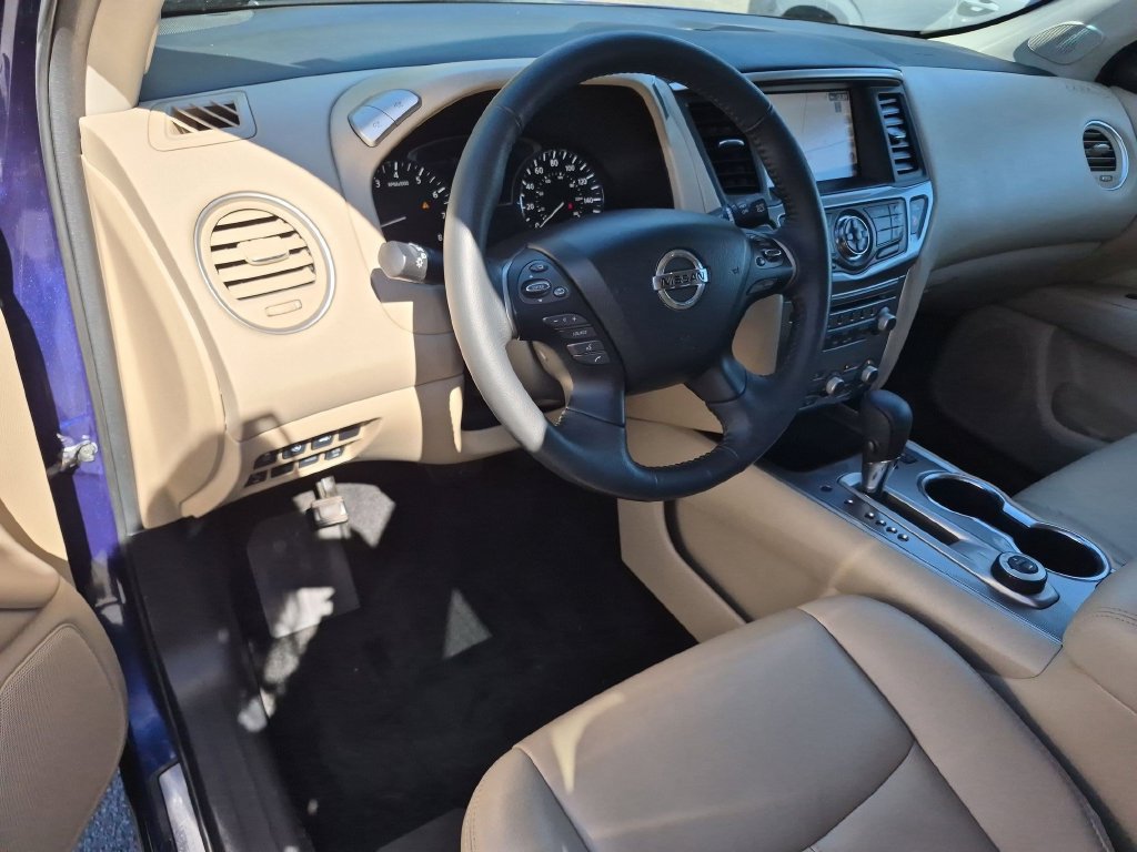 Used 2018 Nissan Pathfinder SL w/ SL Premium Package AWD/4WD image 13