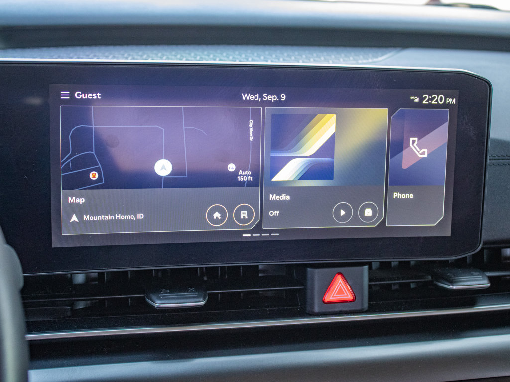 Used 2025 Kia Carnival SX w/ SX Dark Edition Package FWD image 40