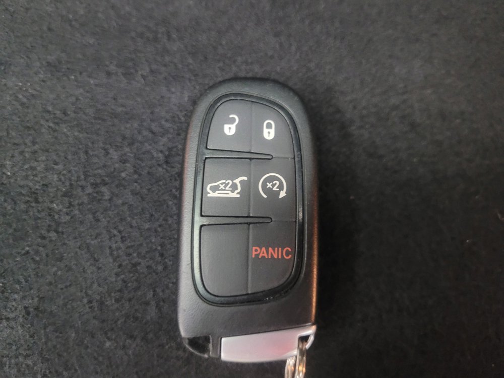 Used 2019 Jeep Cherokee Limited AWD/4WD image 32